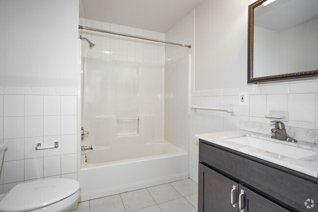 2BR, 1BA - 1150SF - Bathroom - 55+ Montauk Villas Senior