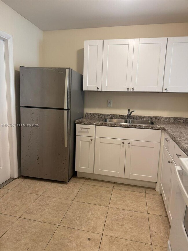 Foto del edificio - 15205 NE 6th Ave