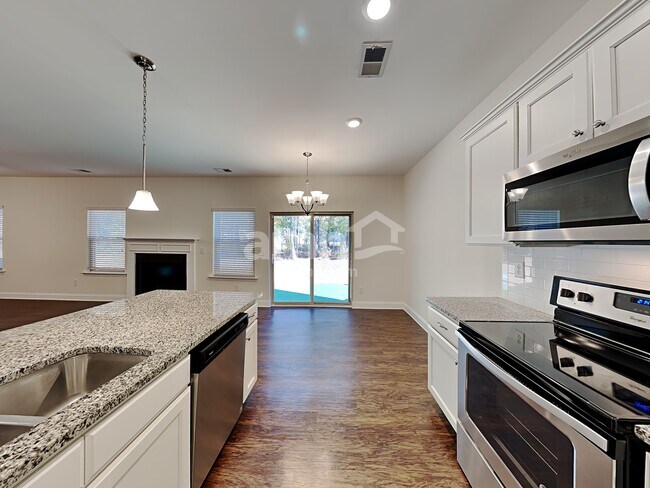 Building Photo - 308 Trae Ct