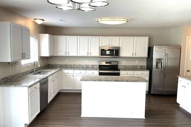 Foto del edificio - 516 Pebblestone Dr
