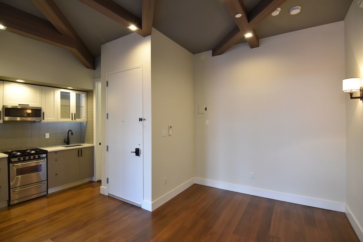Foto principal - 533 Park Pl