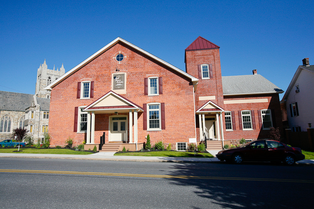 Primary Photo - 102 Church Ave