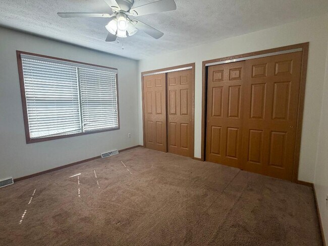 Building Photo - 873 Quadrilla St