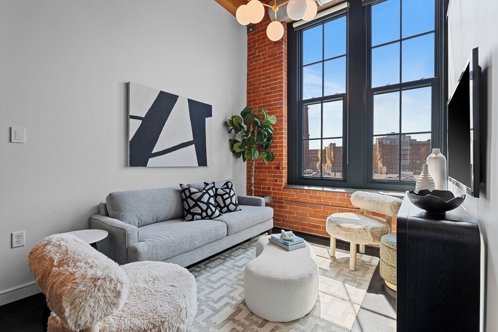 Foto principal - 319 A St
