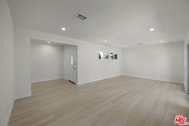 Building Photo - 15906 San Fernando Mission Blvd