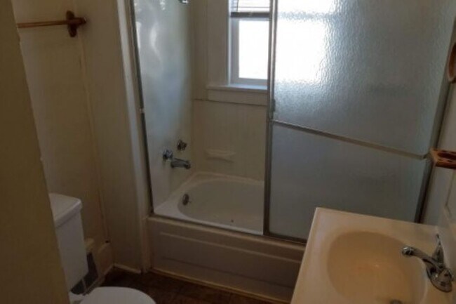 Foto del edificio - 1211 3rd St W