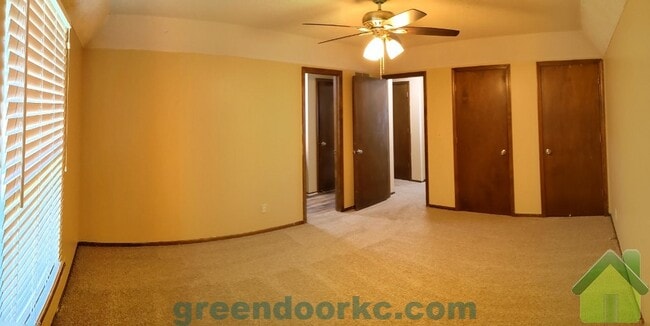Foto del edificio - 837 S Lindenwood Dr