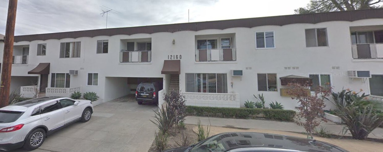Primary Photo - 12160 Montana Ave