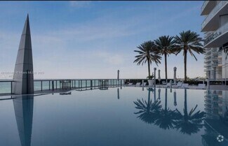 Building Photo - 17121 Collins Ave