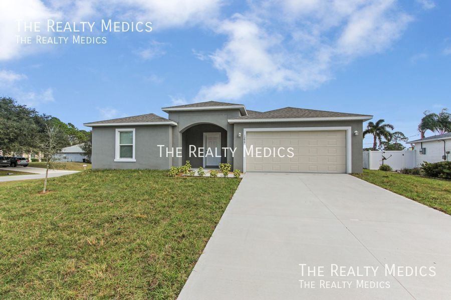 Foto principal - 1399 Medina Ave NW