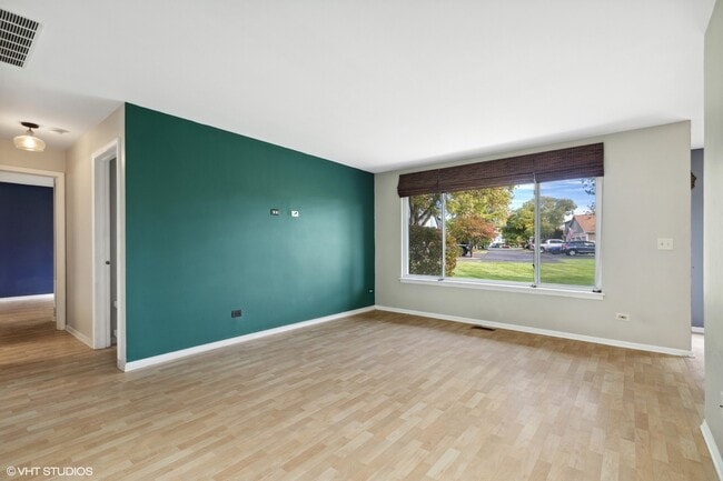 Building Photo - 310 Wethington Dr
