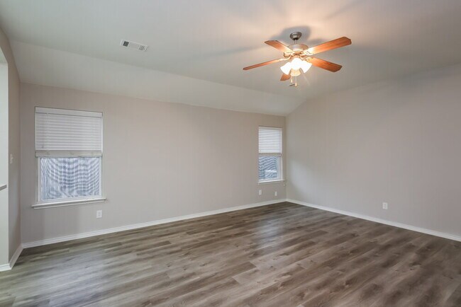 Foto del edificio - 258 Kennedy Dr