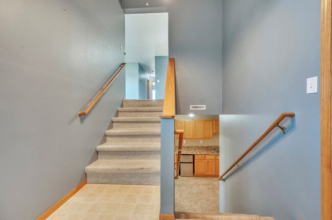 Building Photo - 3013 Zenith Ave