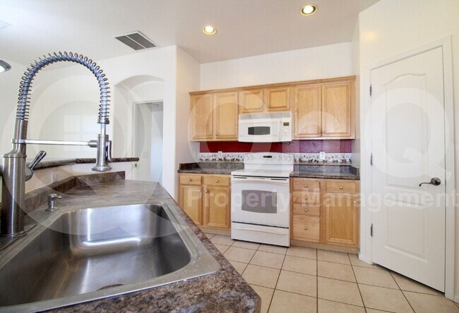 Foto del edificio - 6288 W Copper Leaf Dr