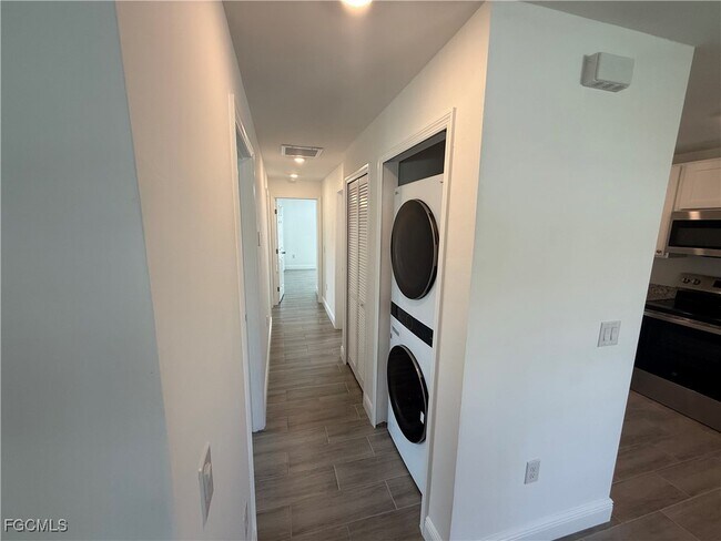 Foto del edificio - 915 Graystone Ave