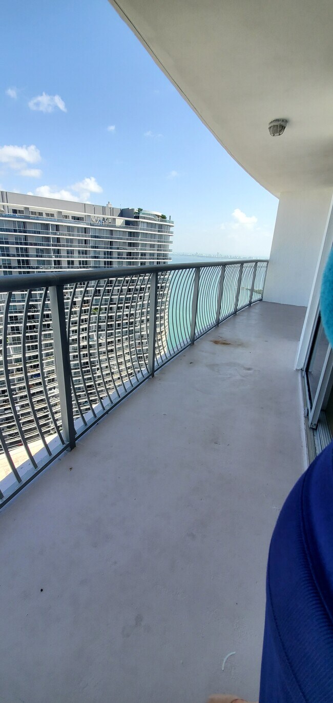 Foto del edificio - 1750 N Bayshore Dr