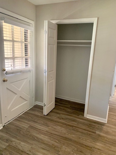 Building Photo - Bransford Apartments