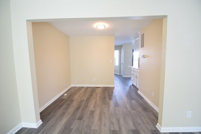 Foto del edificio - 6028 Saint Moritz Dr