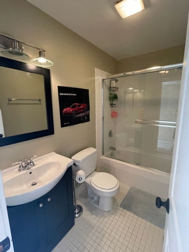 Foto del edificio - 2 BR 2 BA Condo