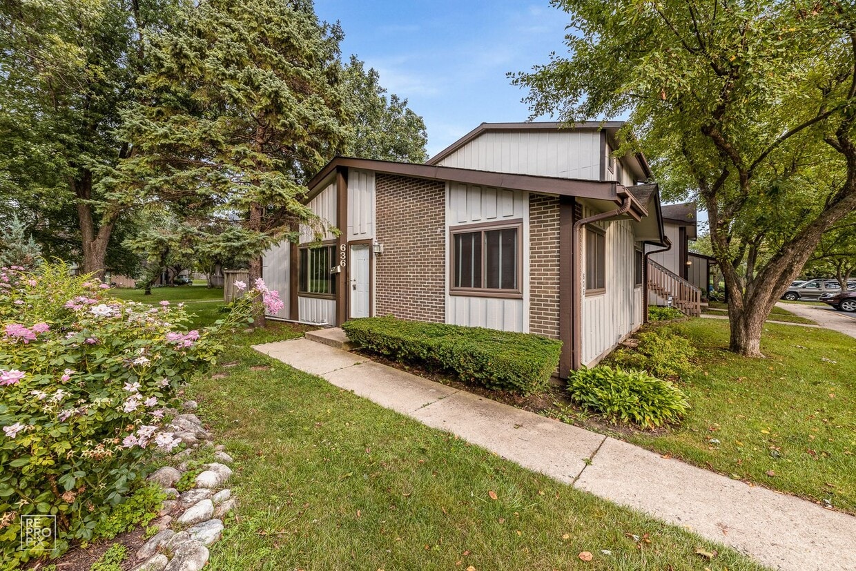 Primary Photo - Roselle Two Bed Ranch