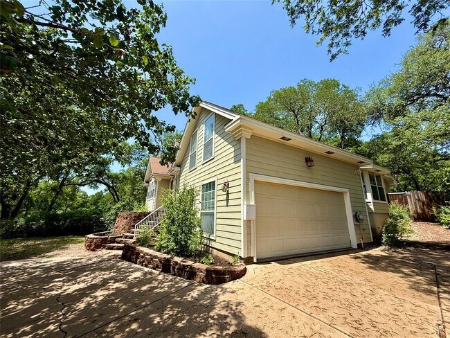 Foto del edificio - 5615 Shoal Creek Blvd