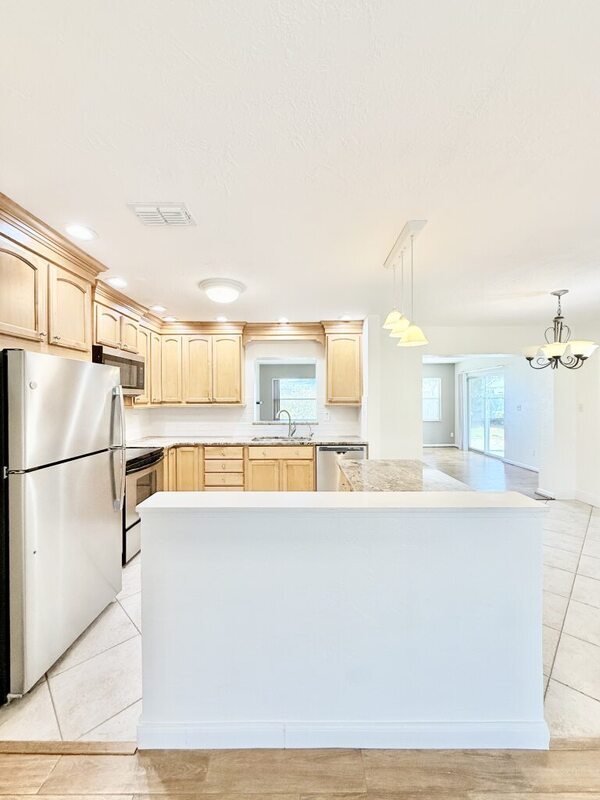 Foto del edificio - 2701 56th Ln N