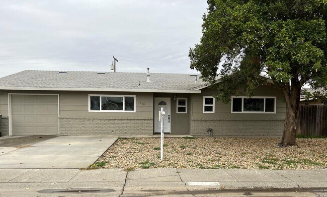 Building Photo - 710 Priddy Dr