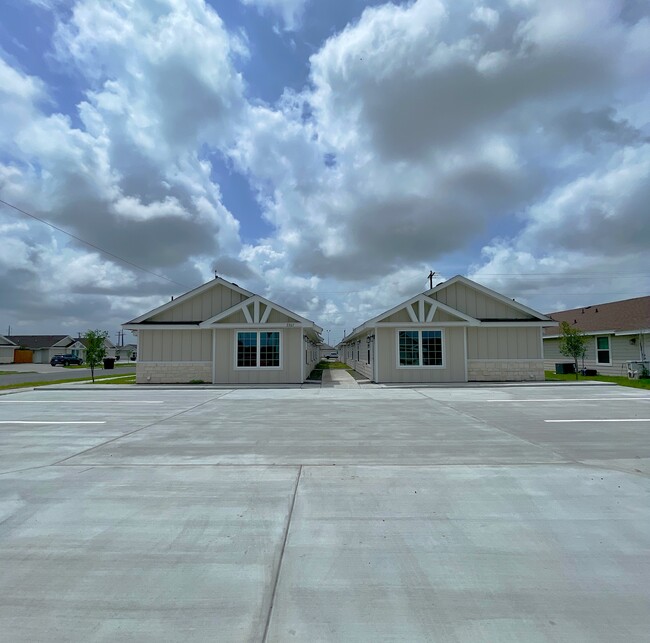 Building Photo - 2207 Northridge Ave