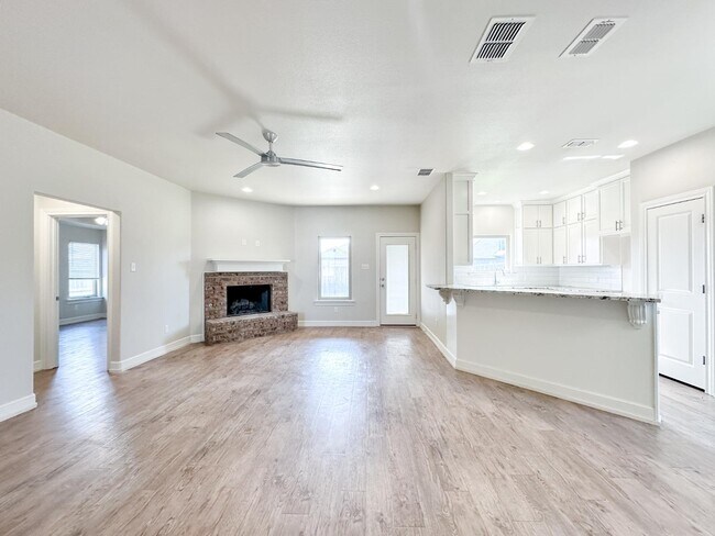 Foto del edificio - 1108 N Gardner Ave