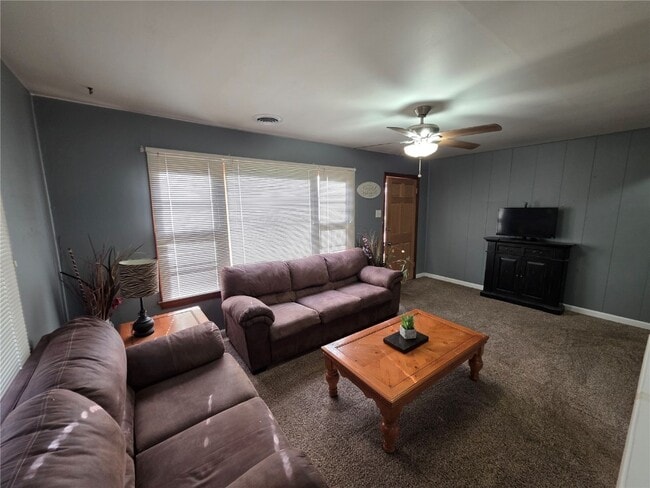 Building Photo - 301 Washington St