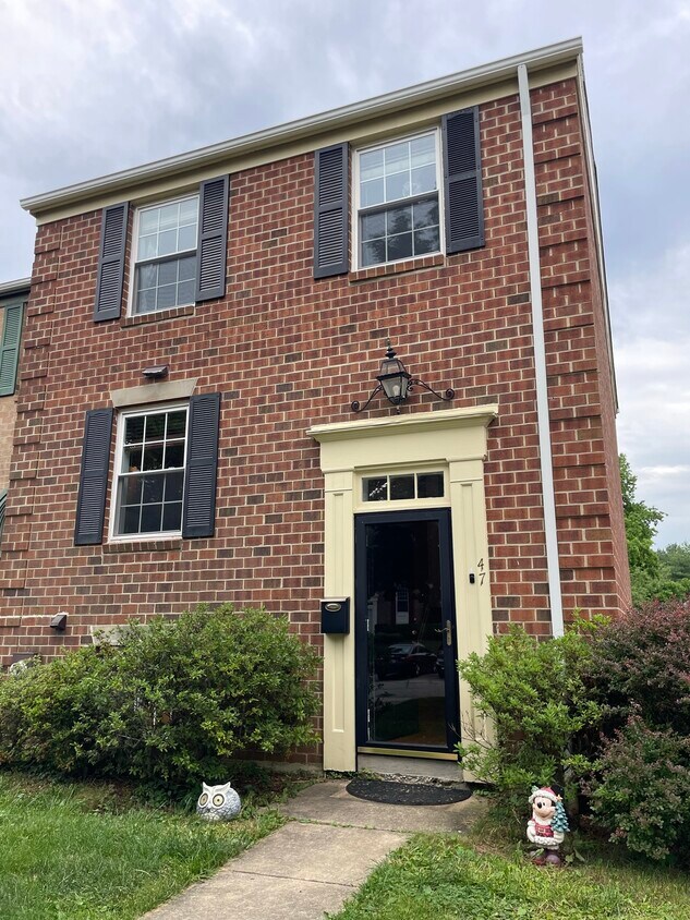 Primary Photo - 47 Blondell Ct