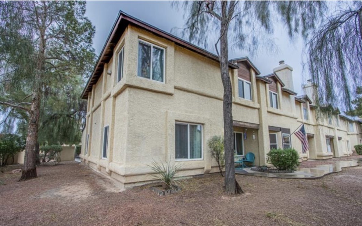 Primary Photo - 4BD/3BA Henderson Townhome with Fireplace,...