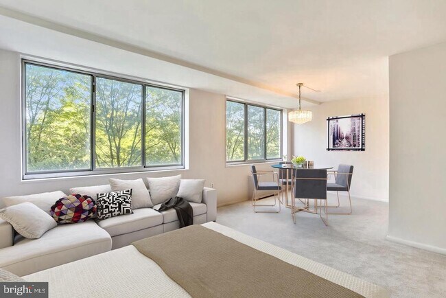 Foto del edificio - 10401 Grosvenor Pl