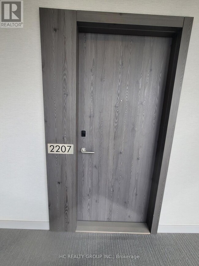 Building Photo - 25 Richmond St E