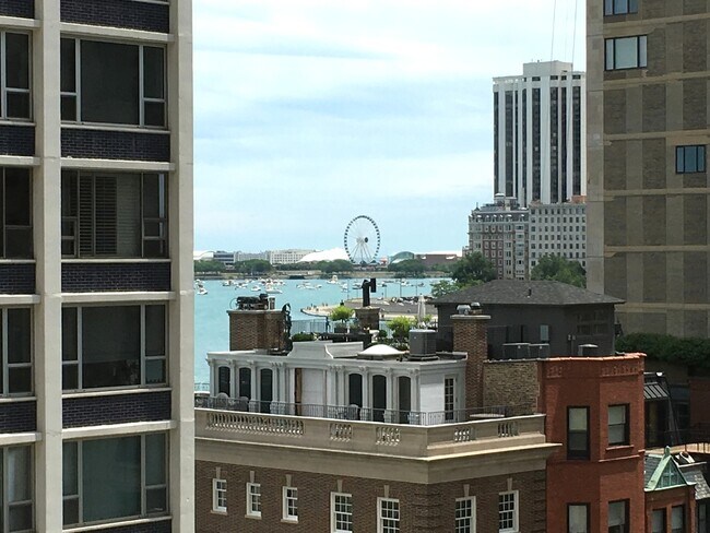 Foto del edificio - 1313 N Ritchie Ct