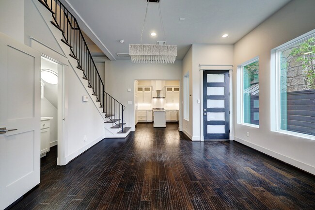 Foto del edificio - 609 W Pierce St