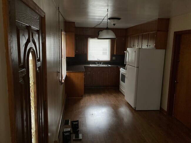 Foto del edificio - 1357 Sycamore Rd
