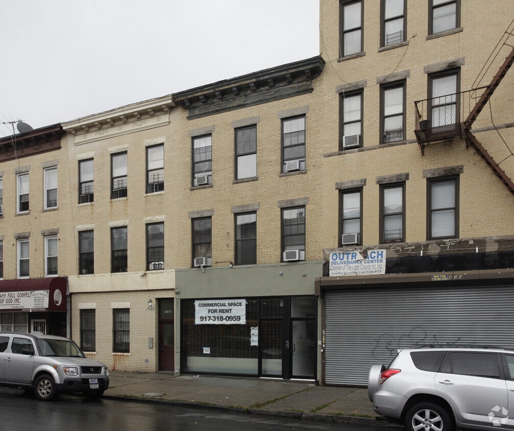 Primary Photo - 432 Rogers Ave