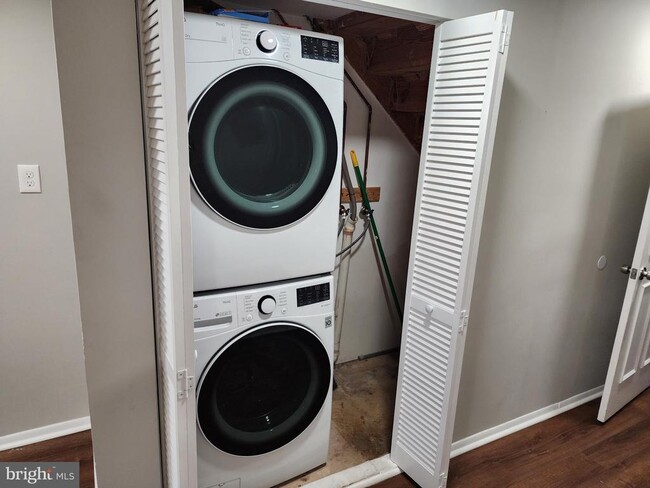 Foto del edificio - 7710 Marshall Heights Ct