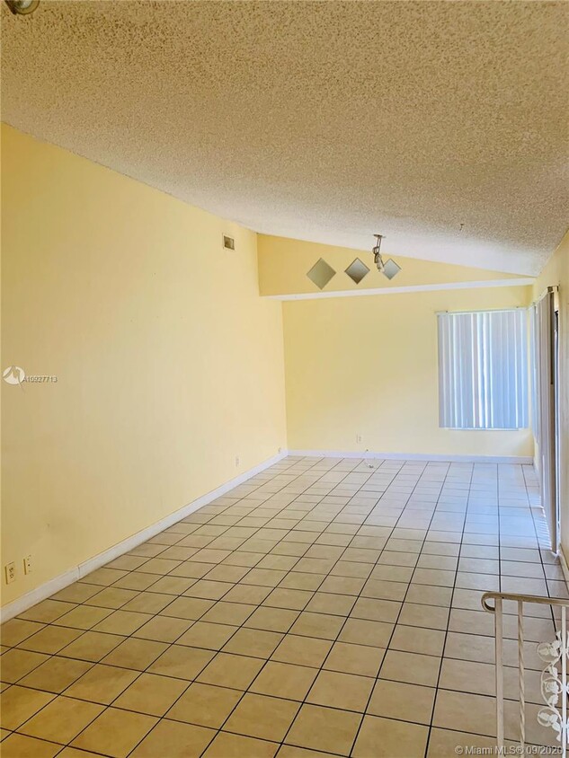 Primary Photo - 7412 SW 12th Ct