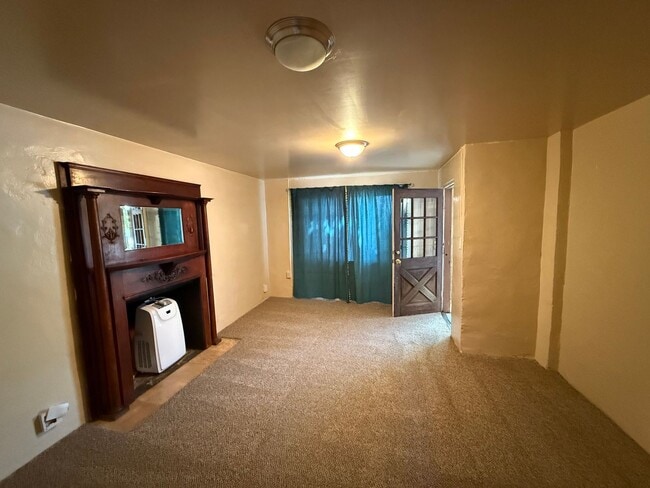 Building Photo - 1497
