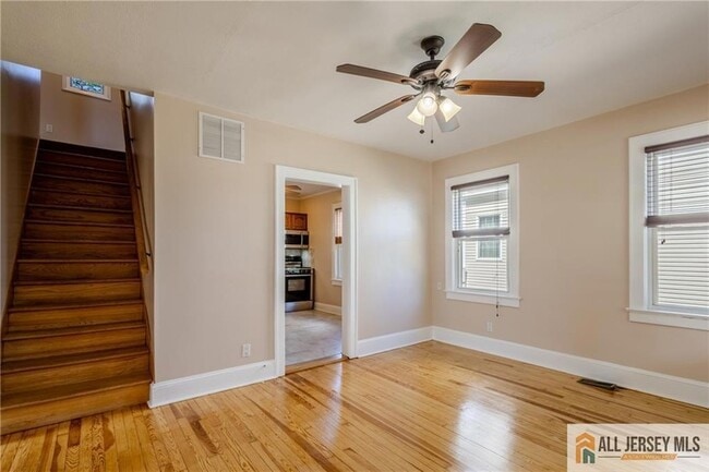 Foto del edificio - 145 Willow St
