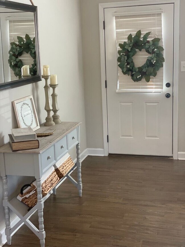 Foto del edificio - Furnished Rental Available Soon!