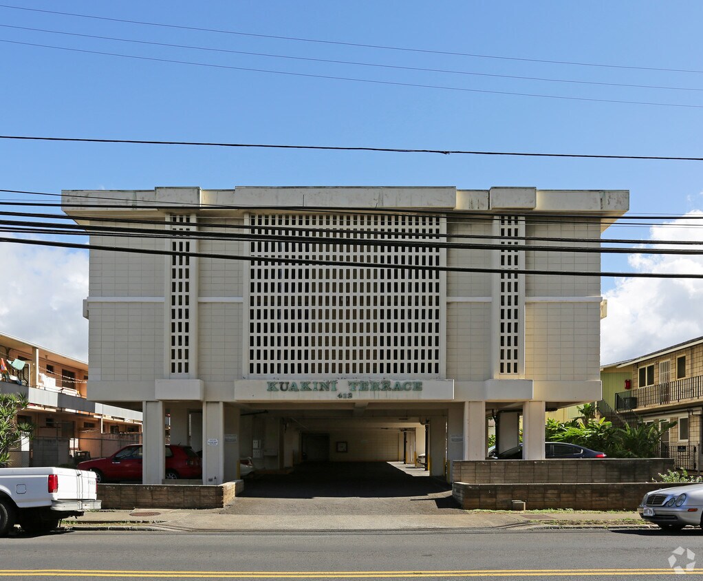 Building Photo - Kuakini Terrace