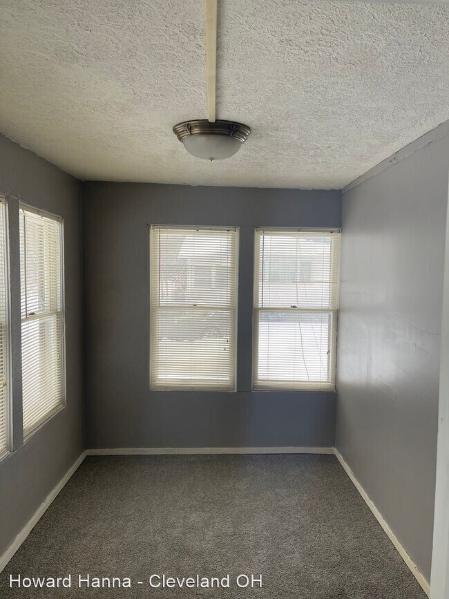 Building Photo - 2 br, 2 bath House - 1345 Kellogg Avenue