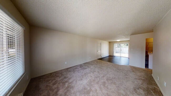 Building Photo - 17508-17510 8TH AVE E