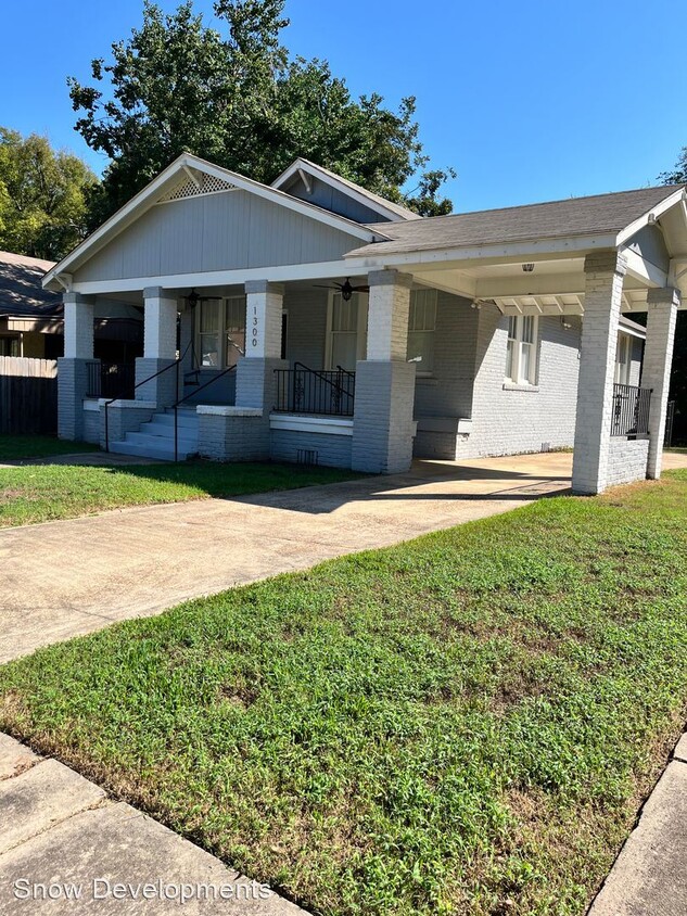 Primary Photo - 2 br, 1 bath House - 1300 Locust