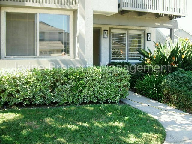 Primary Photo - All one level 2 bedroom condo in Woodbridge