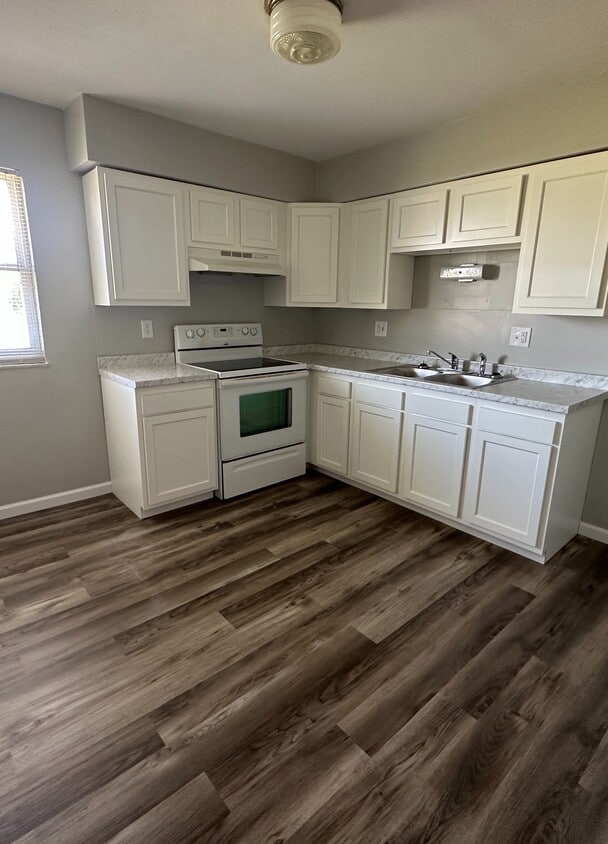 Primary Photo - unit 23