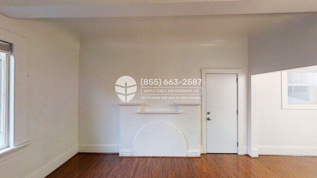 Foto del edificio - 2433 Warring St